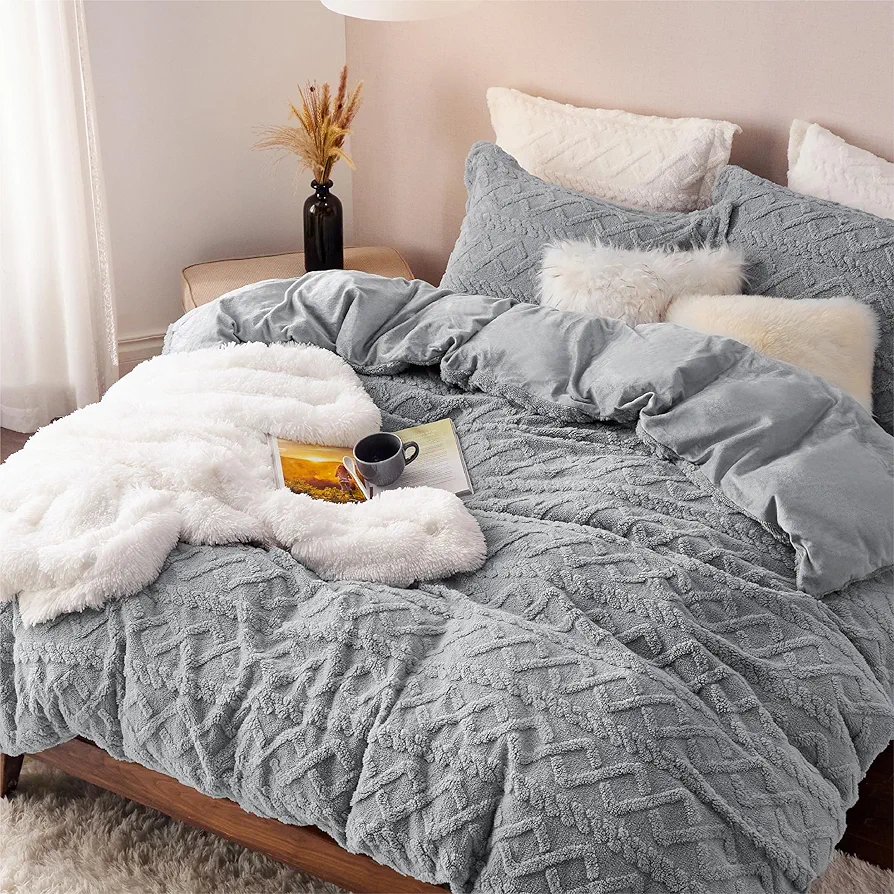 Bedsure Fluffy Queen Comforter Set, Grey Sherpa Fleece Bedding Comforter Set, Luxury Jacquard Farmhouse Boho Soft Warm Bed Set for Winter, 3 Pieces, 1 Comforter (90"x90") and 2 Pillowcases (20"x26")