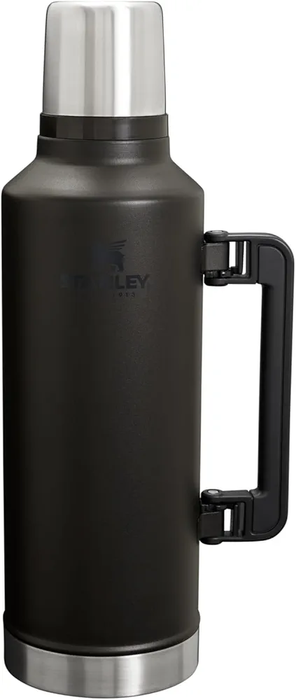 Stanley Legendary Classic Bottle 2.5 QT Black 2.0